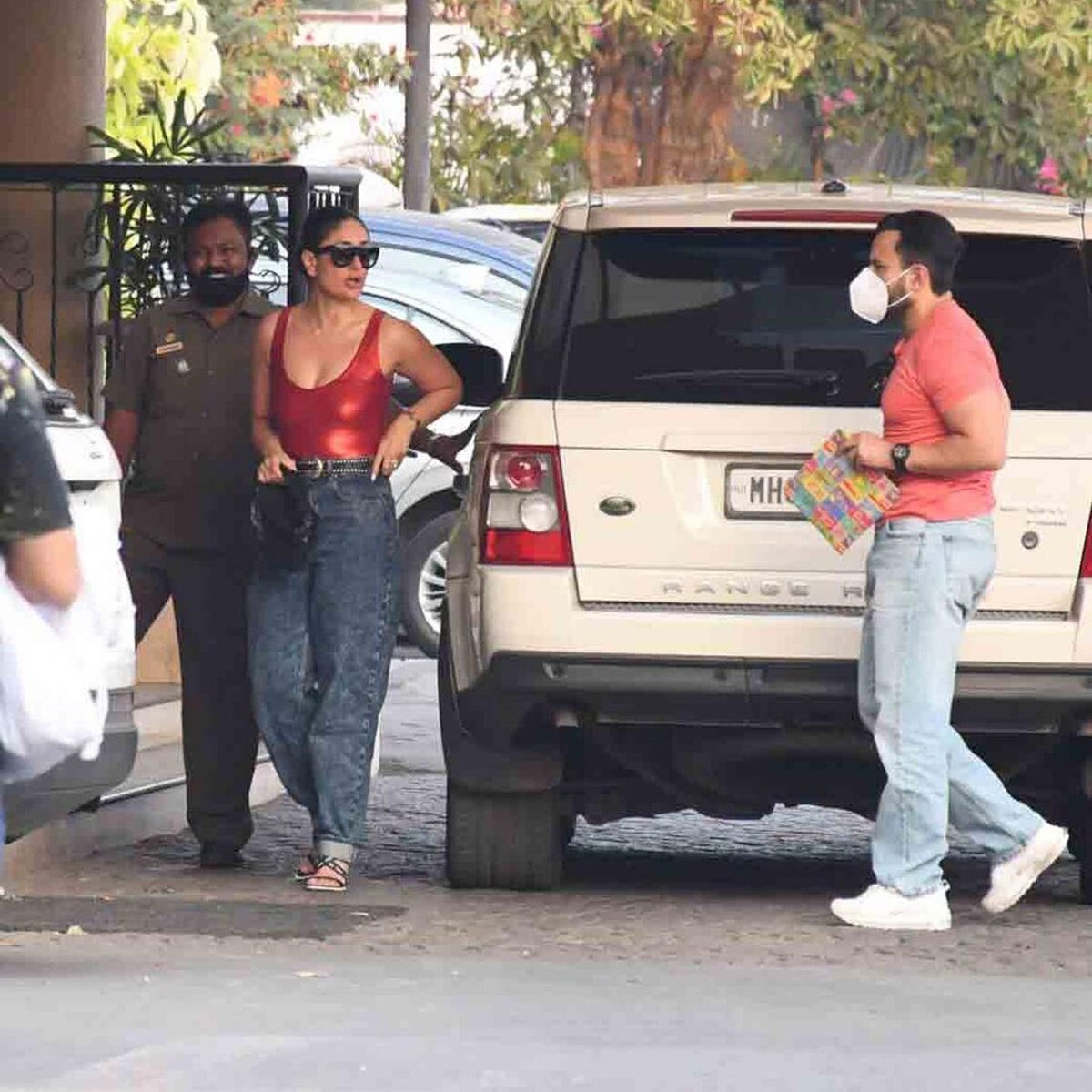 करीना कपूर-सैफ अली खान   