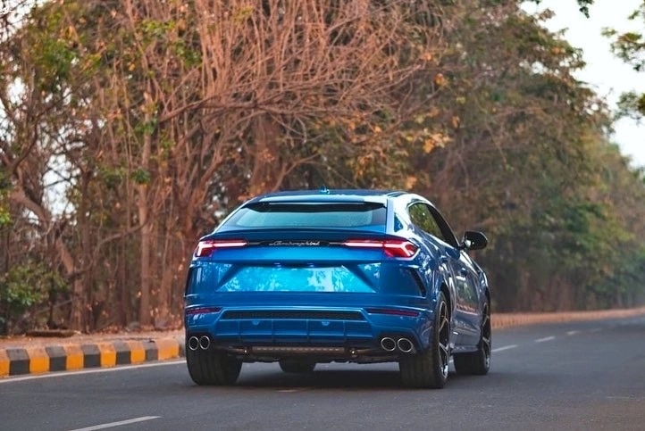 हवा से बाते करती है Lamborghini Urus
