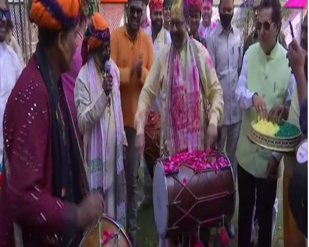 होली का जश्न