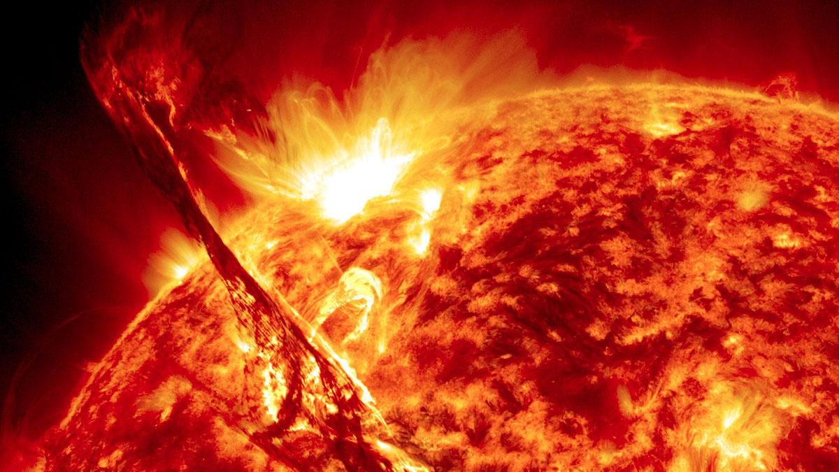 solar storm to hit earth