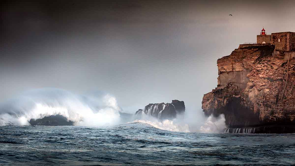 Nazaré waves Portugal