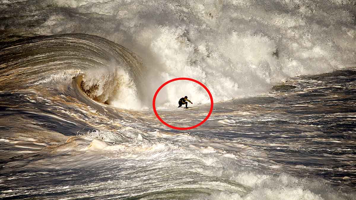 Nazaré waves Portugal