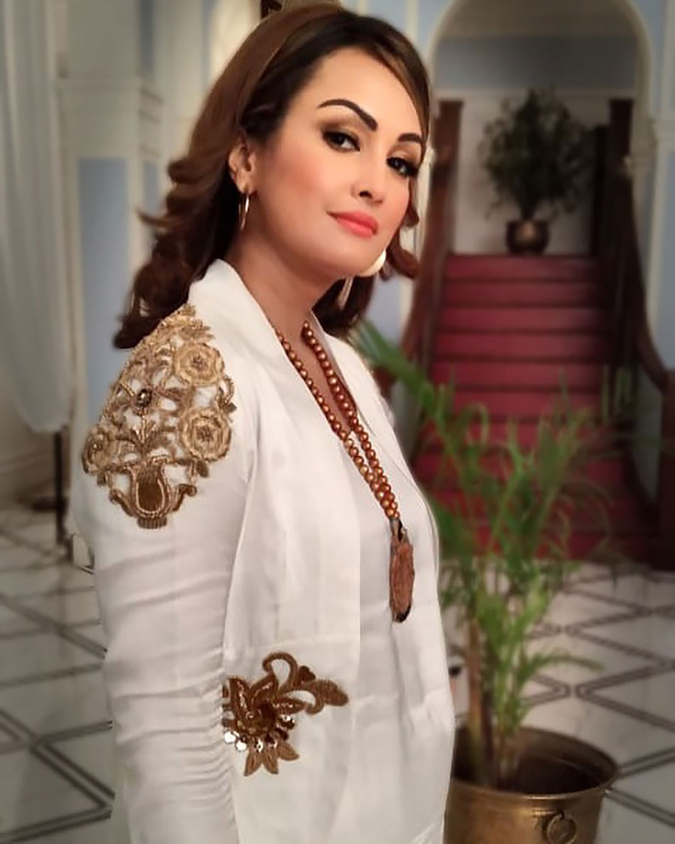 निशा रावल