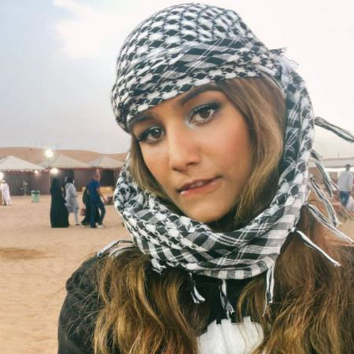  पूनम पांडे