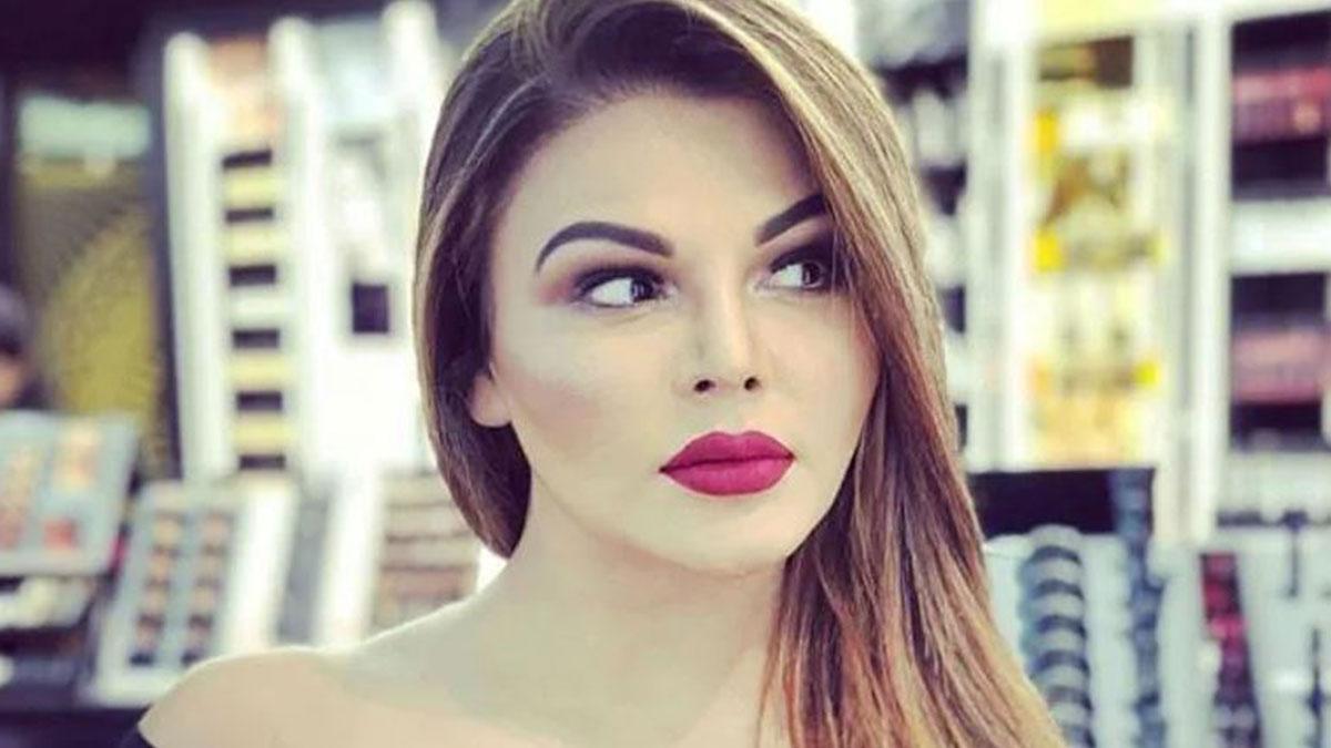 16 की उम्र में Rakhi Sawant ने कराई थी ब्रेस्ट सर्जरी, बोलीं- ये जिंदगी का सबसे डरावना एक्सपीरियंस