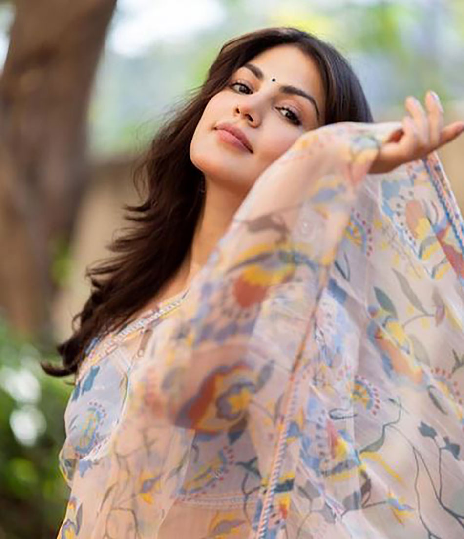 रिया चक्रवर्ती