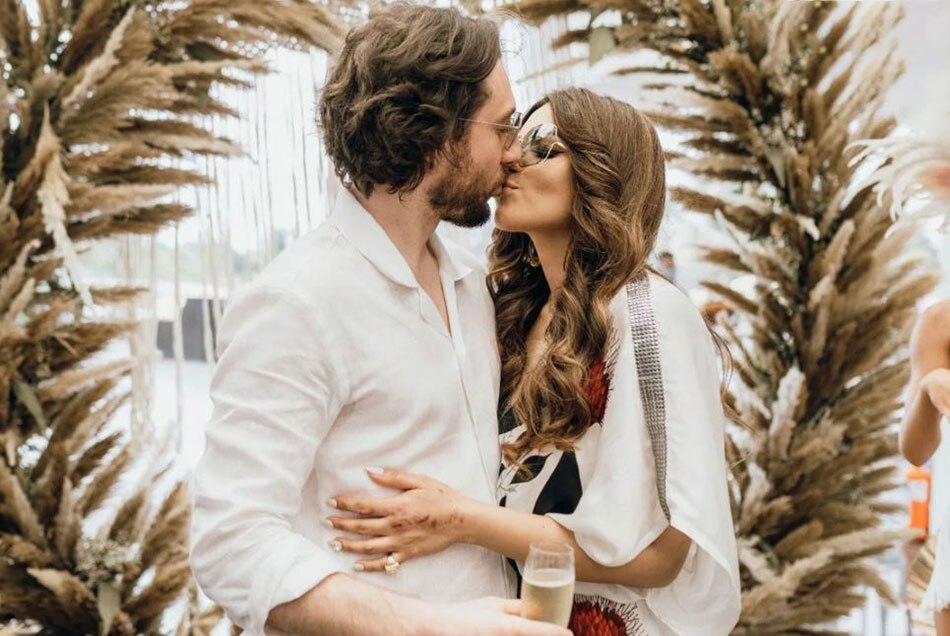 शमा सिकंदर-James Milliron