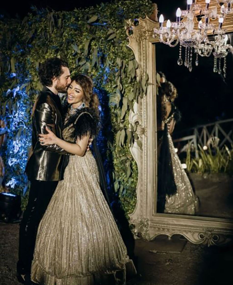 शमा सिकंदर-James Milliron