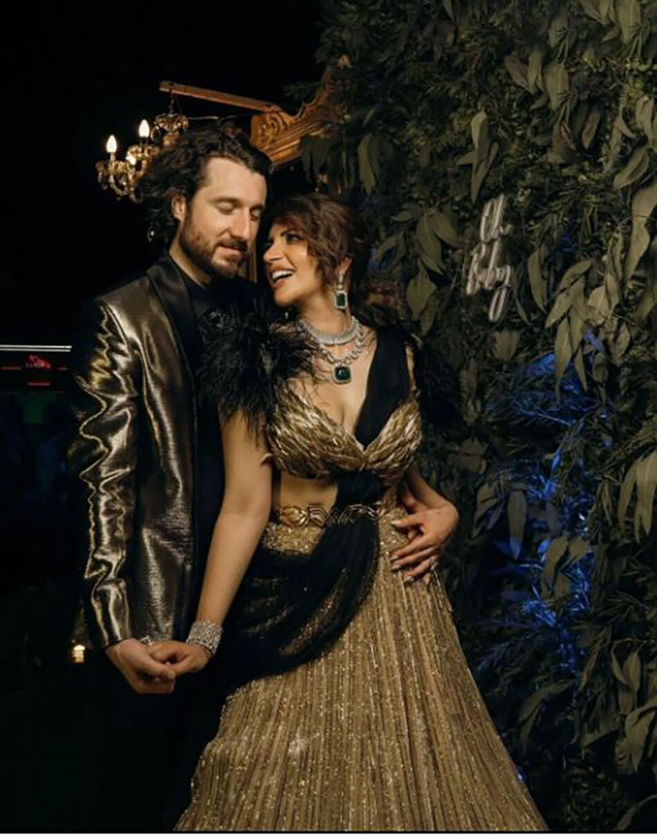 शमा सिकंदर-James Milliron