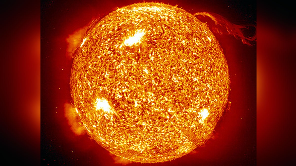 solar storm to hit earth