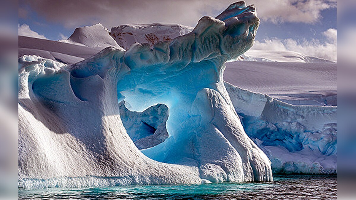 Solid aerosols in arctic atmosphere 