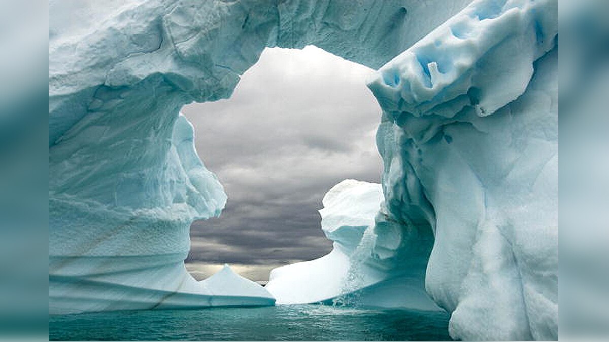 Solid aerosols in arctic atmosphere 