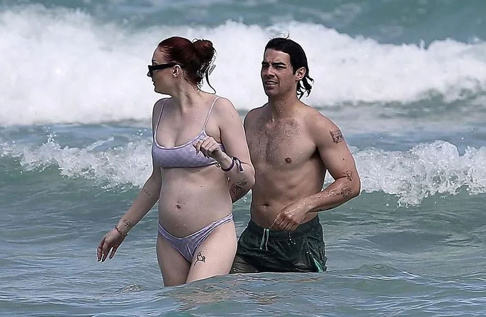 सोफी टर्नर-जो जोनस 