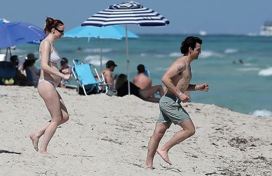 सोफी टर्नर-जो जोनस 