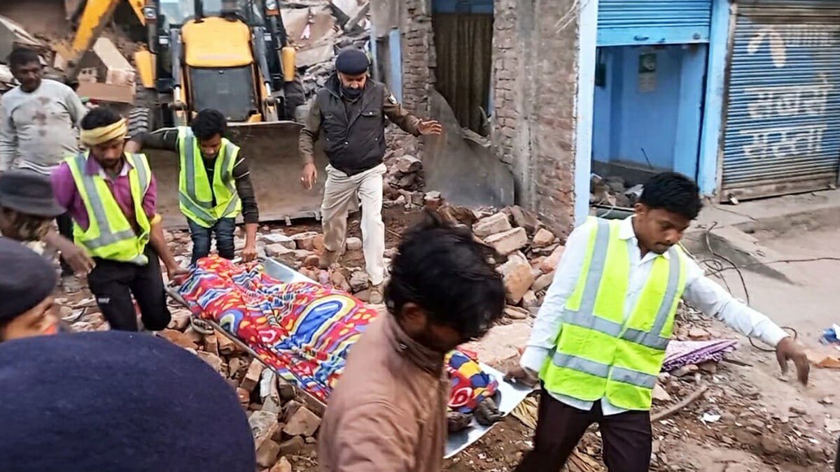 बिहार के भागलपुर में 3 मंजिला इमारत में ब्लास्ट 