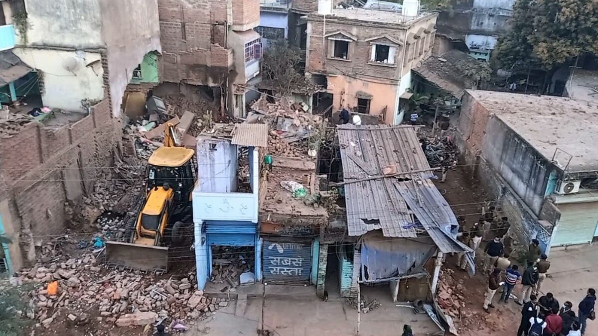 बिहार के भागलपुर में 3 मंजिला इमारत में ब्लास्ट 