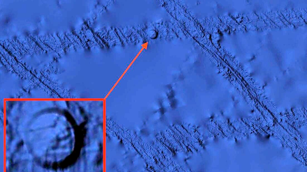 Alien UFO Peru Google Earth