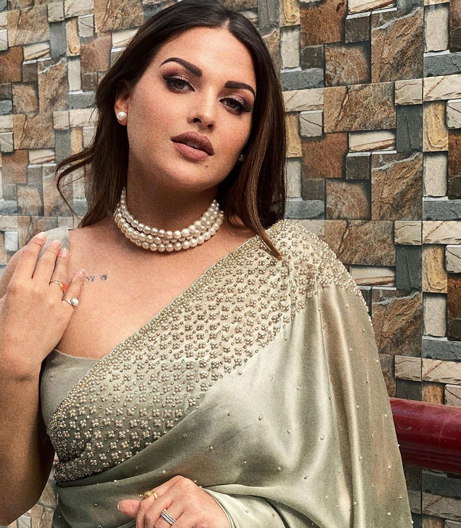 हिमांशी