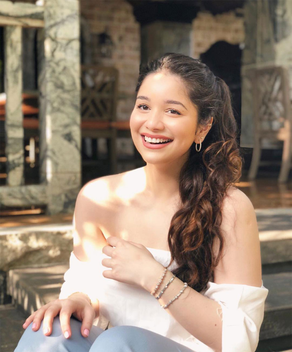 सारा तेंदुलकर