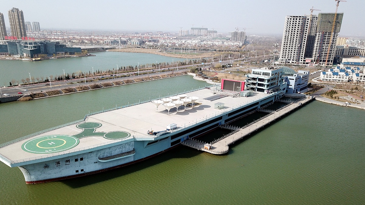 Top 10 aircraft carriers