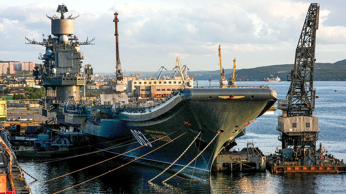 Top 10 aircraft carriers