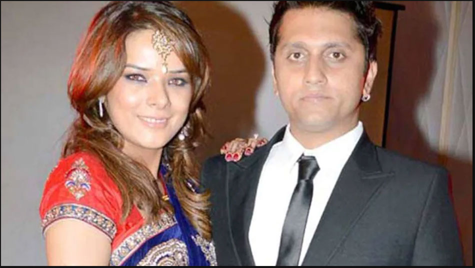 उदिता गोस्वामी, मोहिस सूरी