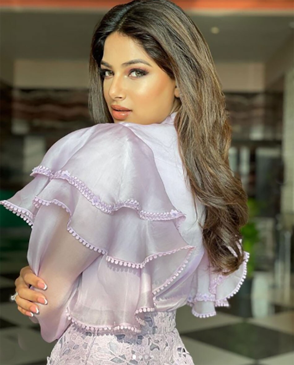 हरनाज संधू