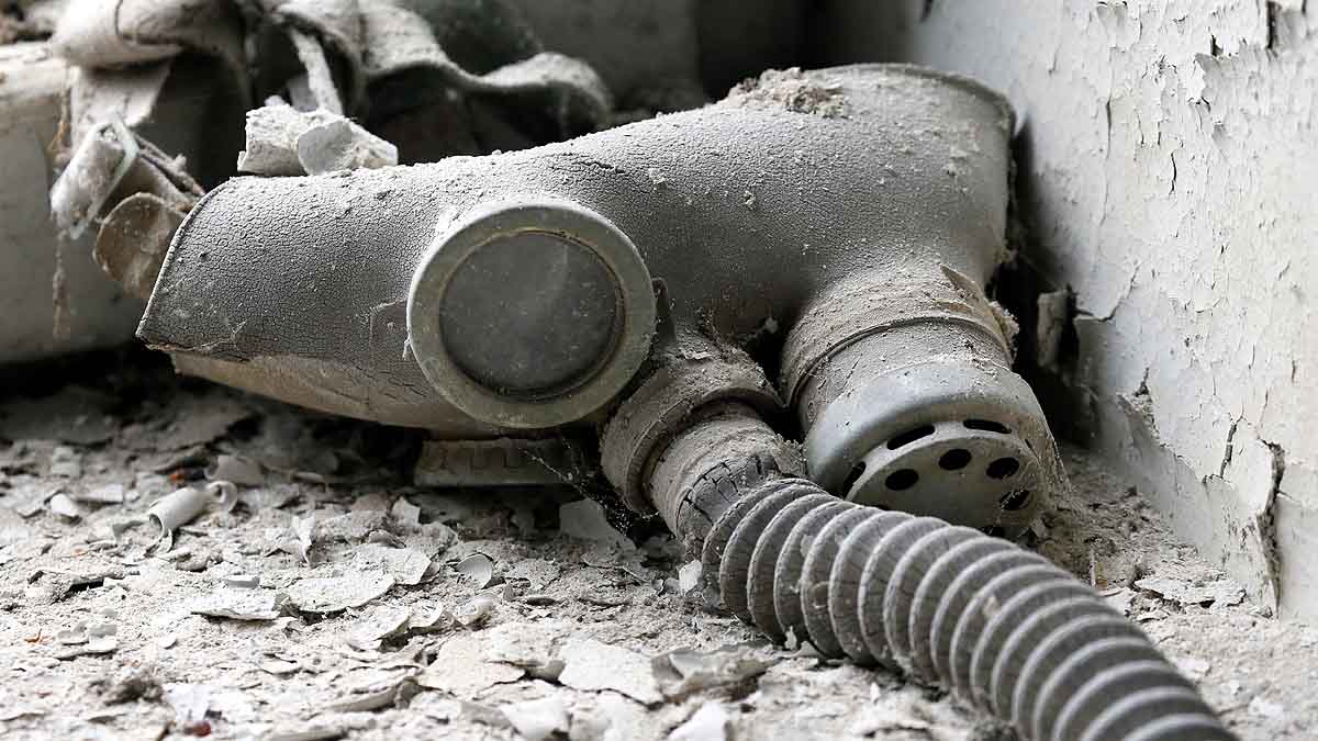 Russian military flees Chernobyl