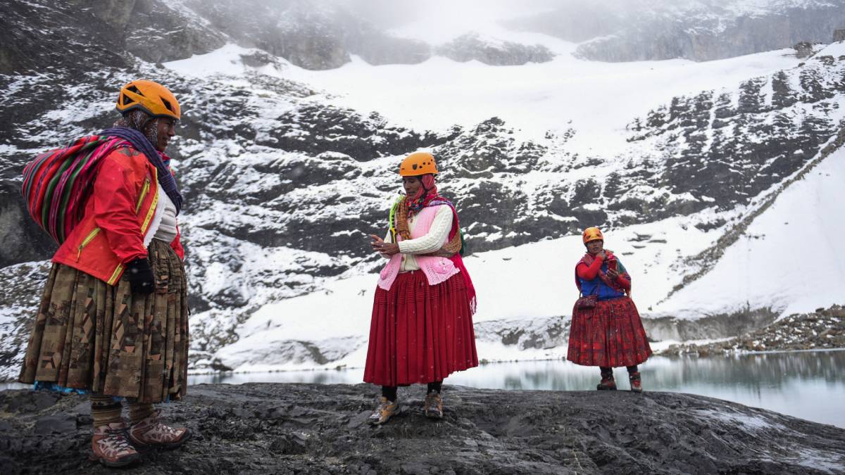 Glacier melting in Bolivia