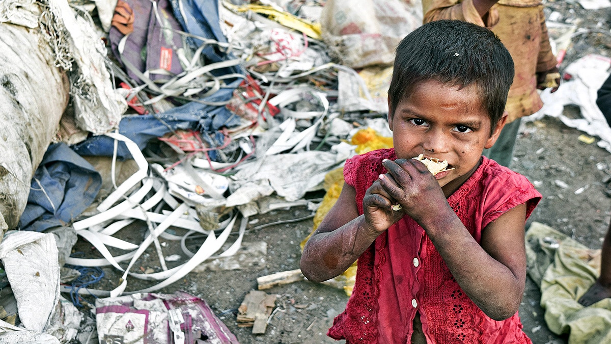 32 crore people hungry 