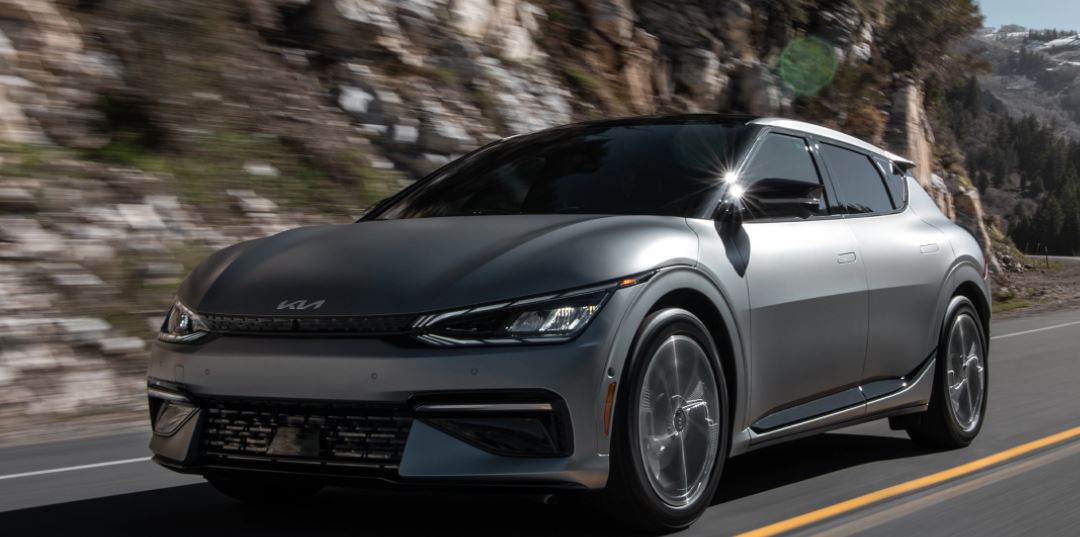 टाटा नेक्सॉन ईवी से सीधा मुकाबला