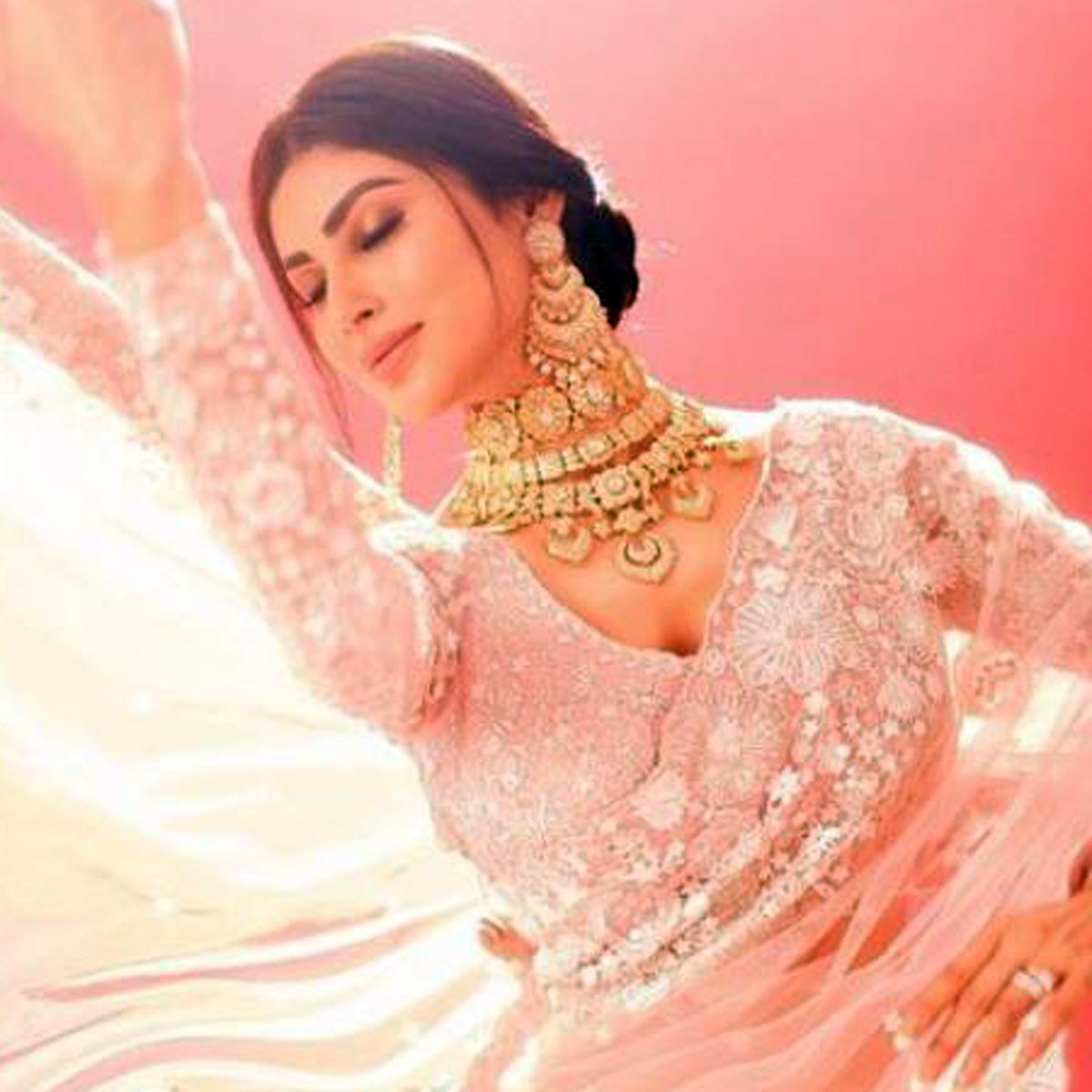 मौनी रॉय