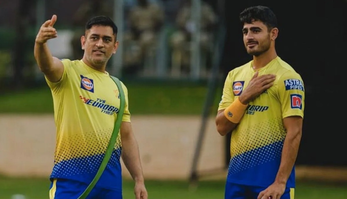 MS Dhoni and Mukesh