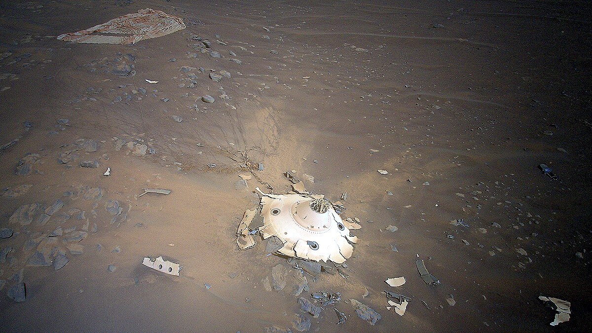 Ingenuity spots perseverance parachute 