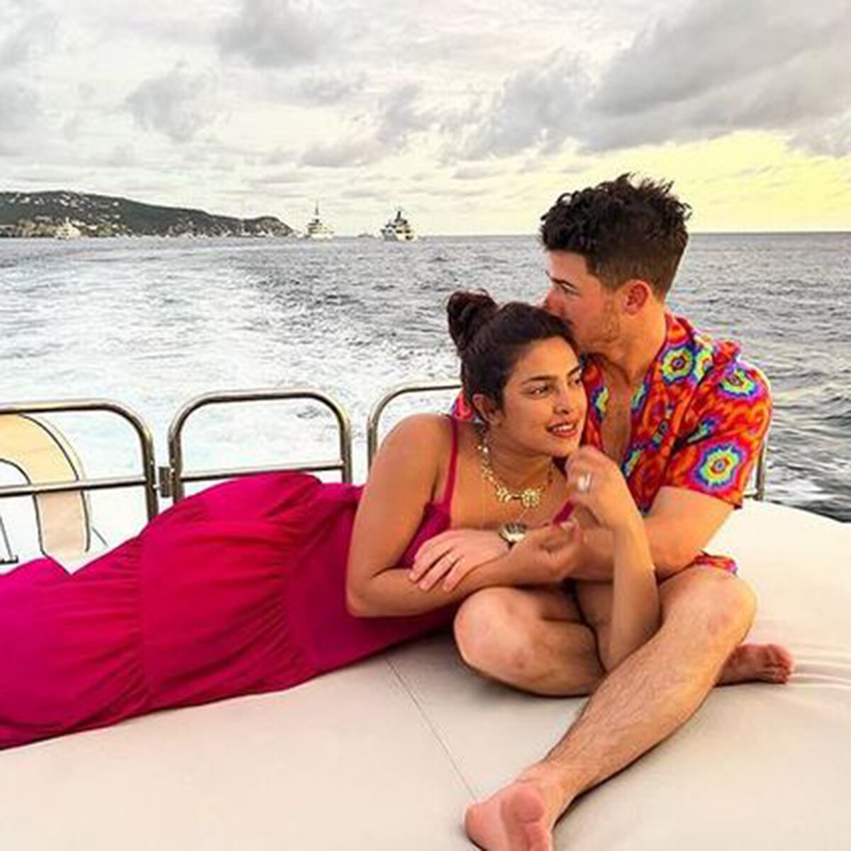 निक जोनस संग प्रियंका चोपड़ा