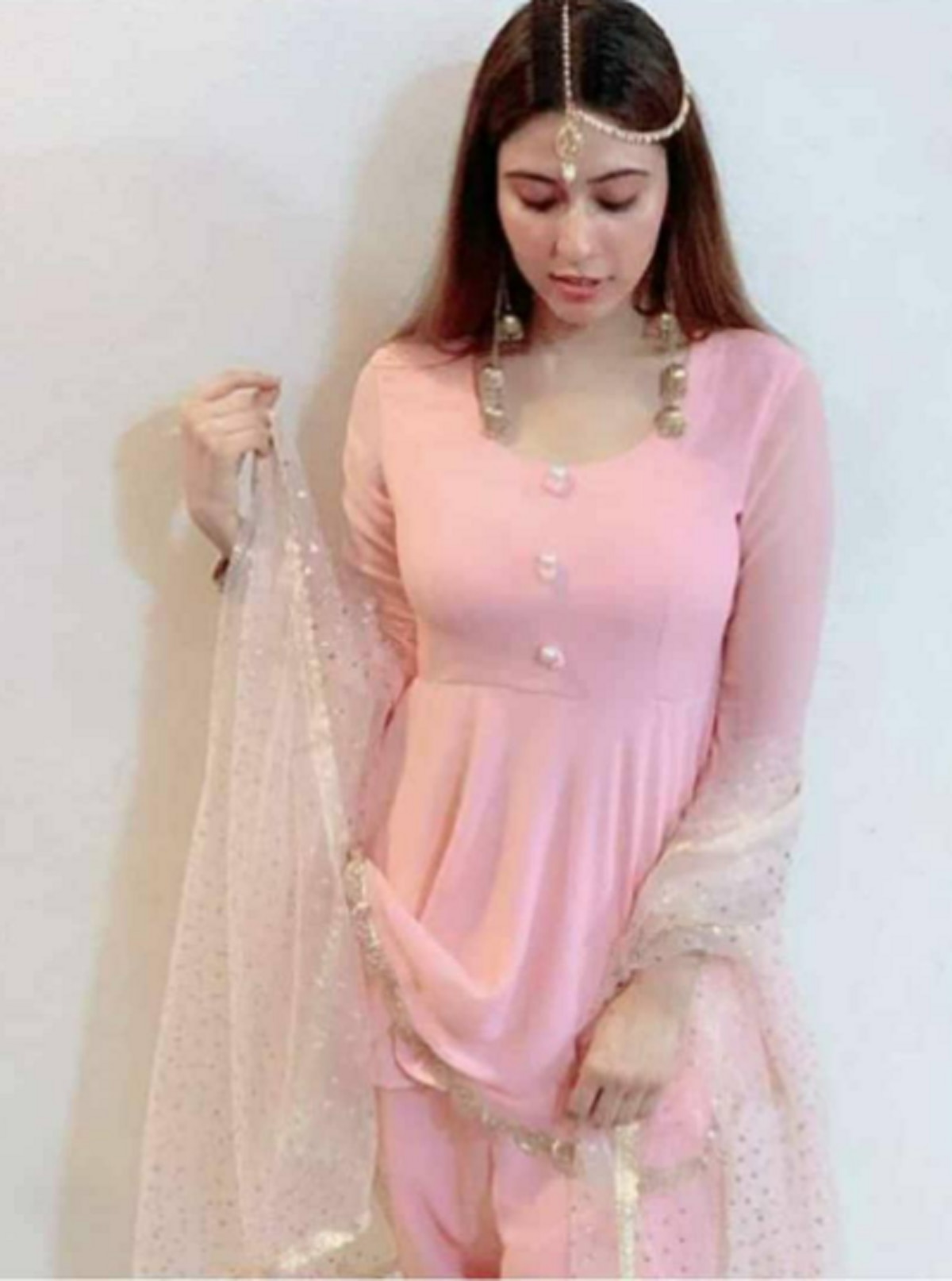 Shivam Dube and Anjum Khan 