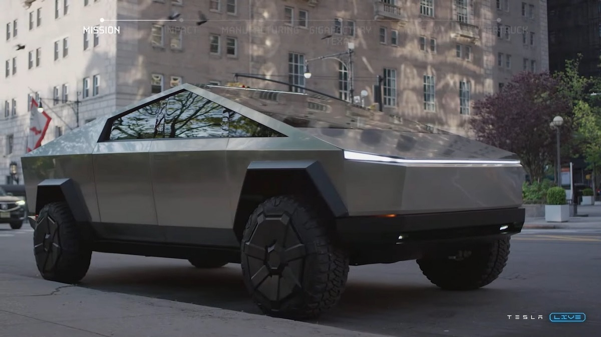 फैक्ट्री में बनेगा Cybertruck