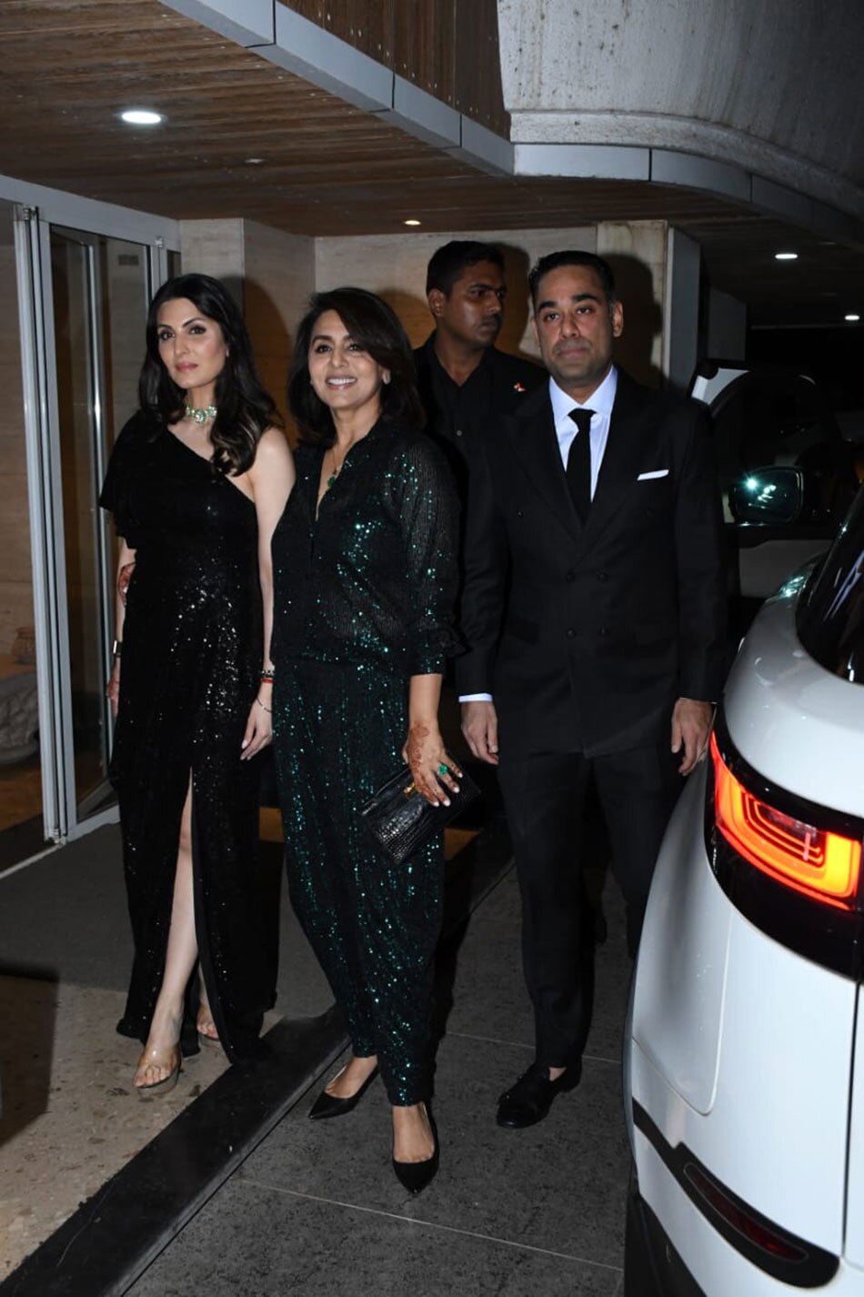 रिद्धिमा कपूर और नीतू कपूर