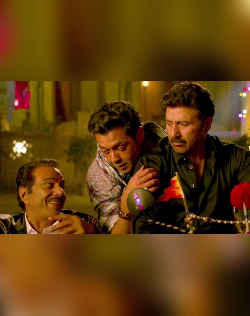 यमला पगला दीवाना 