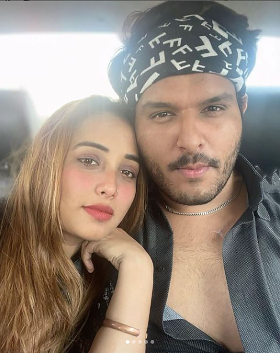 रानी चटर्जी, राघव नाय्यर