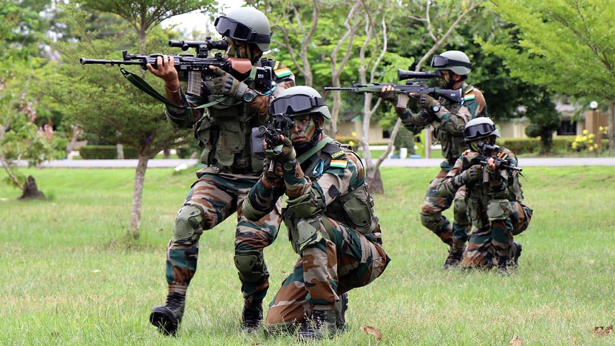 Indian Army Machine Guns 