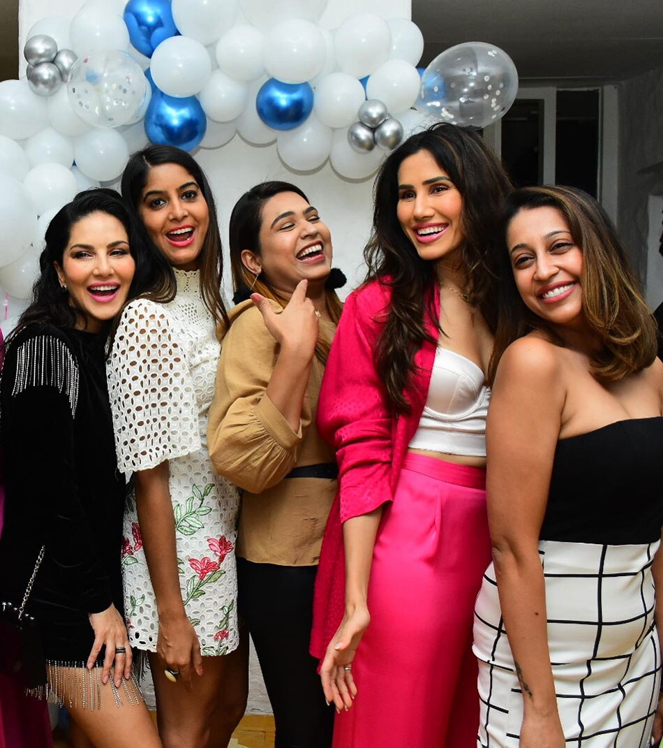 सनी लियोनी बर्थडे पार्टी