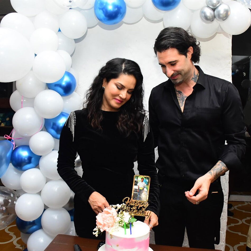 सनी लियोनी बर्थडे पार्टी