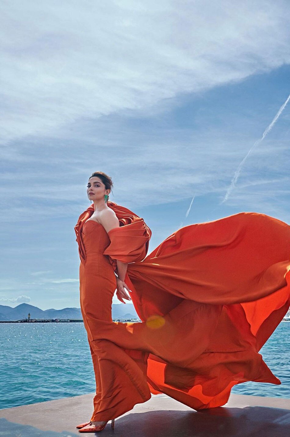 दीपिका पादुकोण