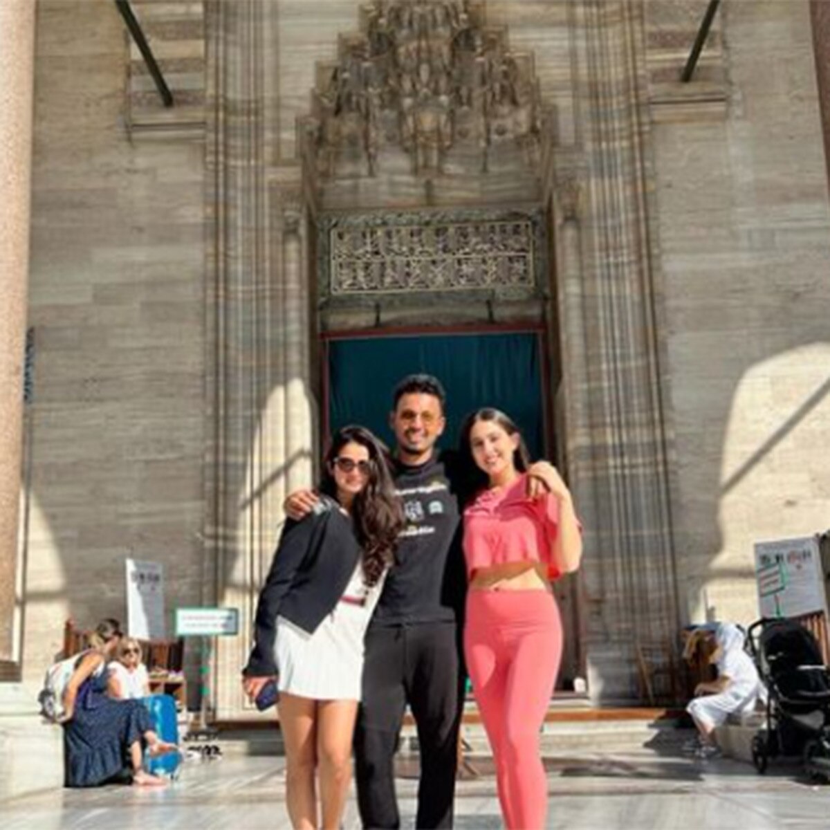 सारा अली खान