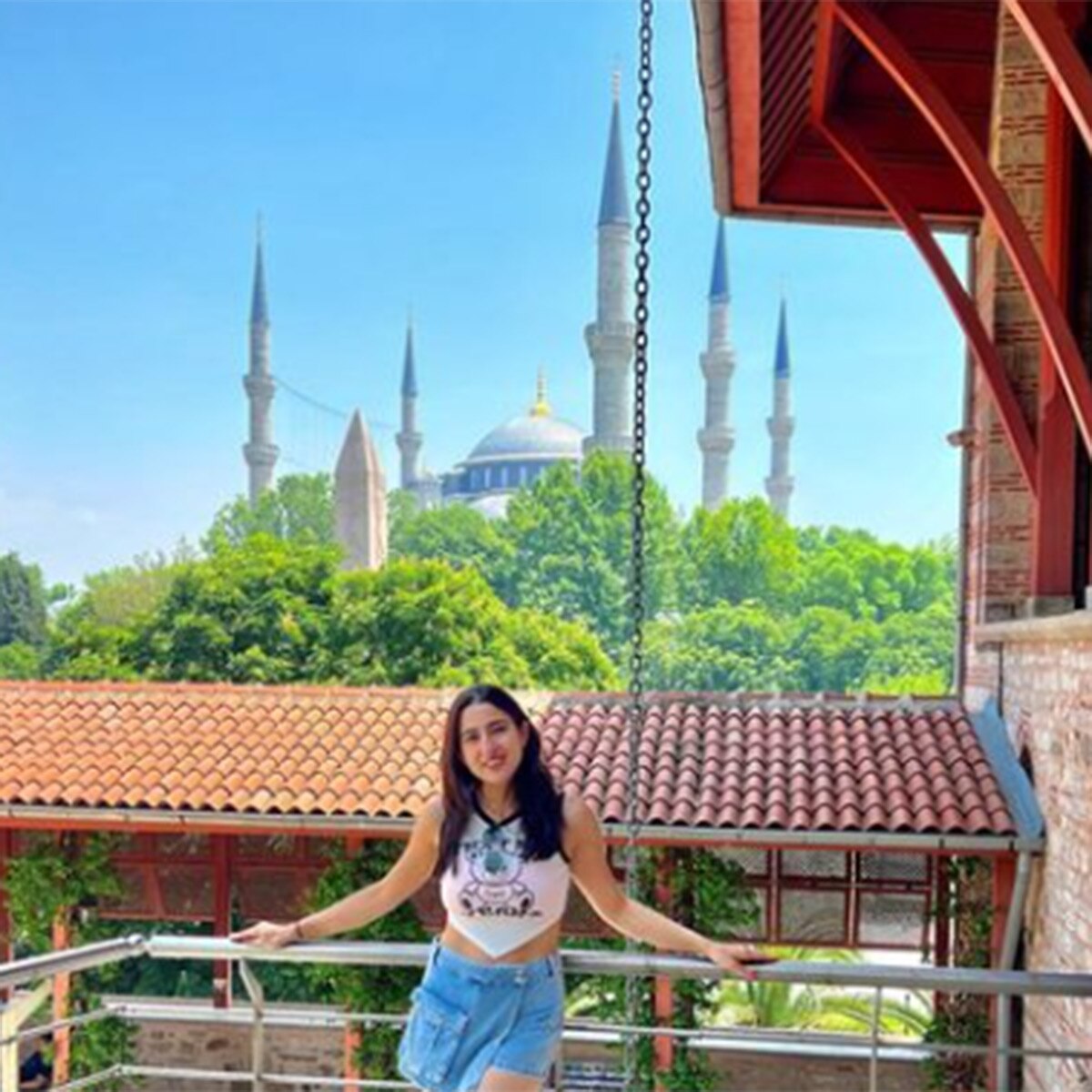 सारा अली खान