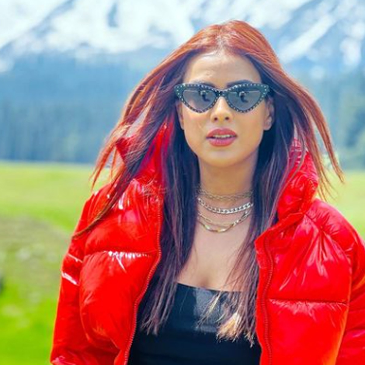 निया शर्मा