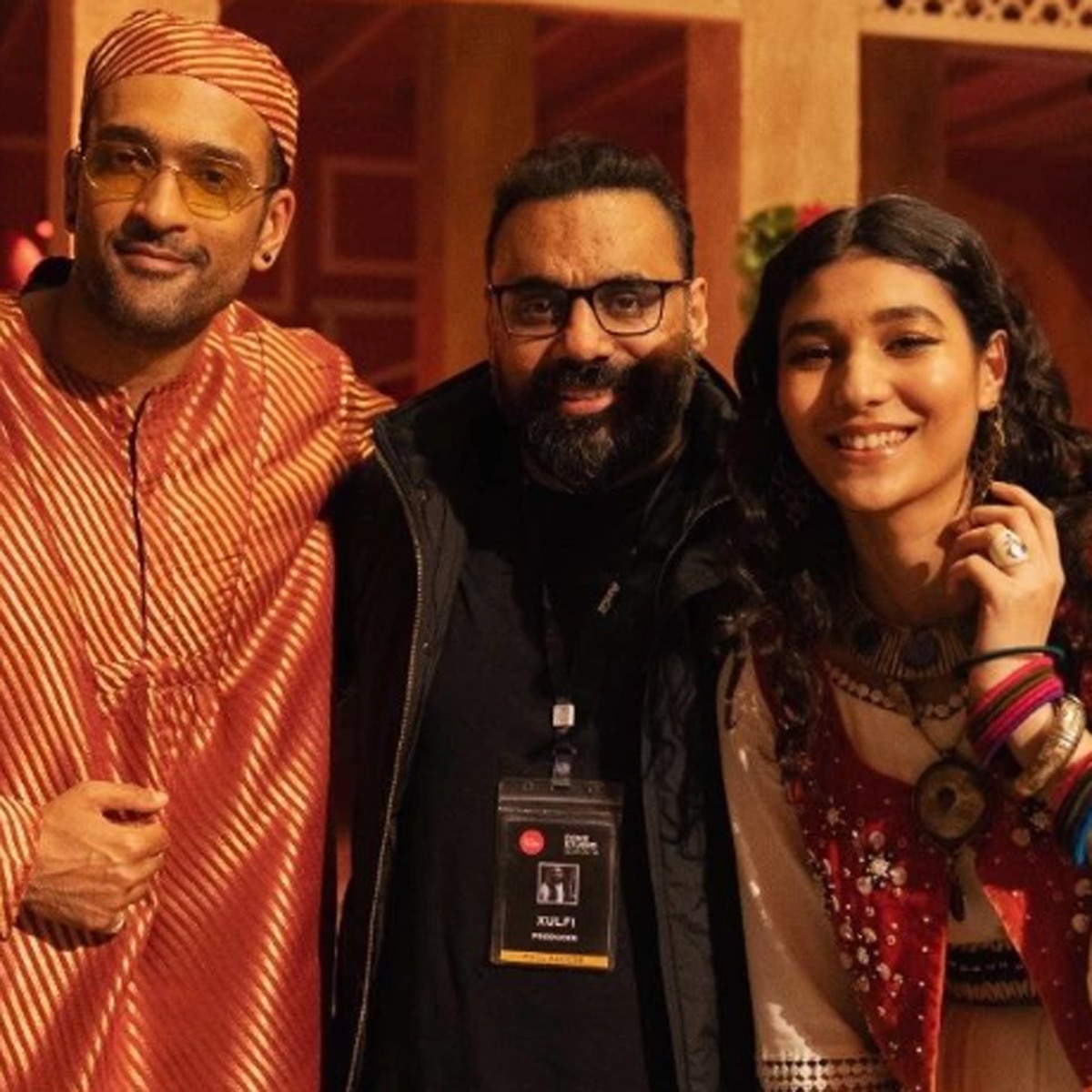 अली सेठी, शे गिल