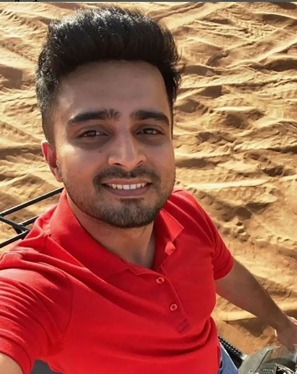 आदिल खान