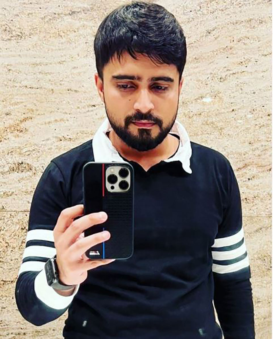 आदिल खान